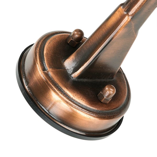 Detailansicht einer Wandleuchte aus Metall