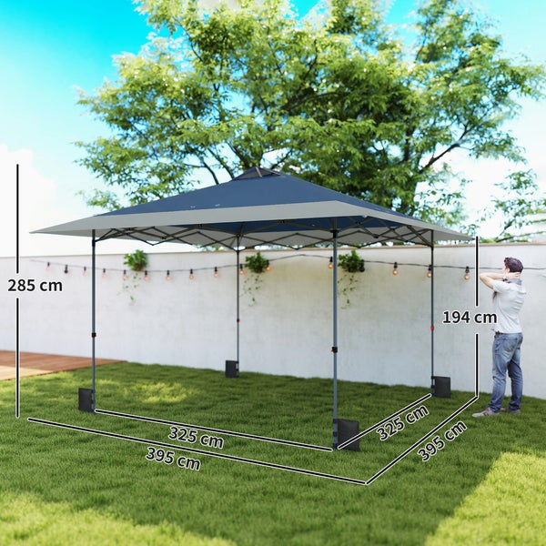Moderner Faltpavillon im hellen Garten mit Maßangaben: Gesamthöhe 285 Zentimeter, Durchgangshöhe 194 Zentimeter, Breite 325 bis 395 Zentimeter.