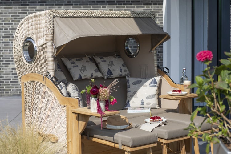 Strandkorb Westerland XXL Teak Bullauge PE shell Dessin 506