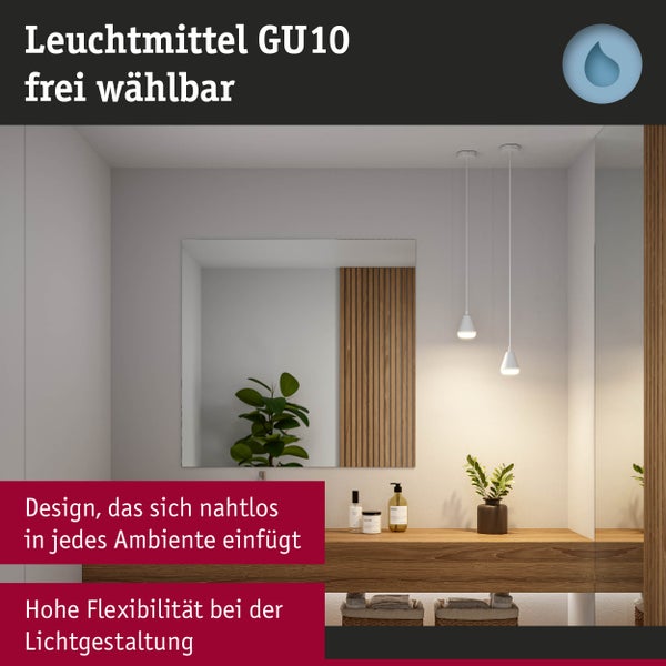 Modernes Badezimmer mit Holzwaschtisch, zwei weißen Pendelleuchten für GU10 Leuchtmittel, großem Spiegel und warmem Licht. Spritzwassergeschützt.