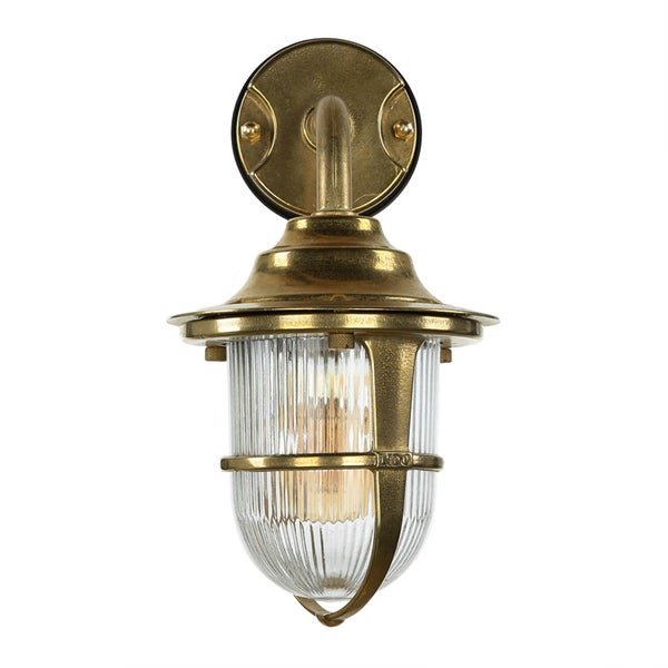 Wandleuchte im maritimen Stil mit Metallgehäuse und geriffeltem Glas