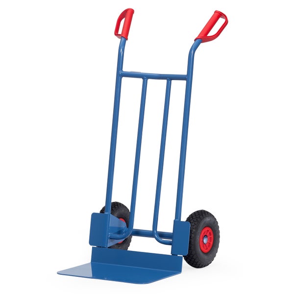 Blaue Sackkarre mit roten Griffen