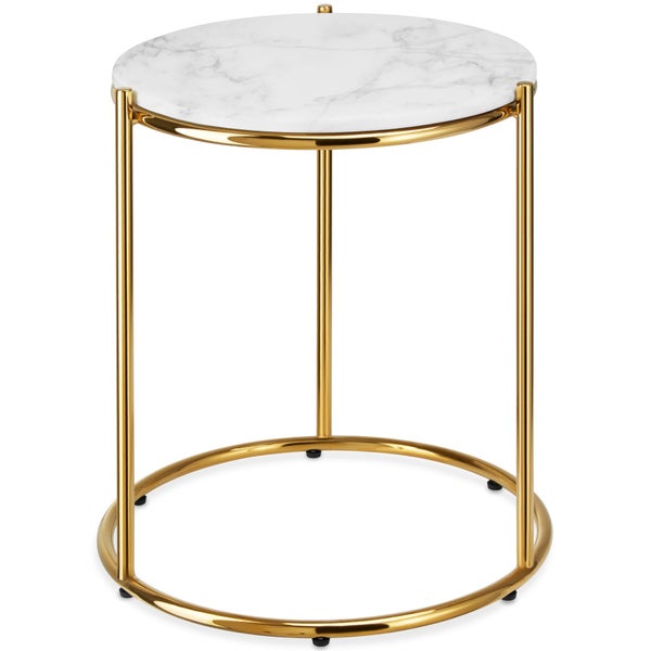 Beistelltisch mit runder Tischplatte in Marmor-Optik und Metallgestell in Gold-Optik.