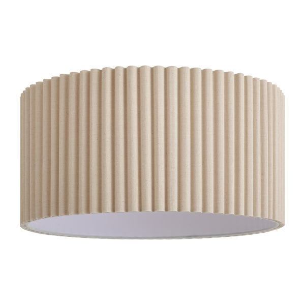Runde Deckenleuchte mit geriffeltem Stoffschirm in Beige.