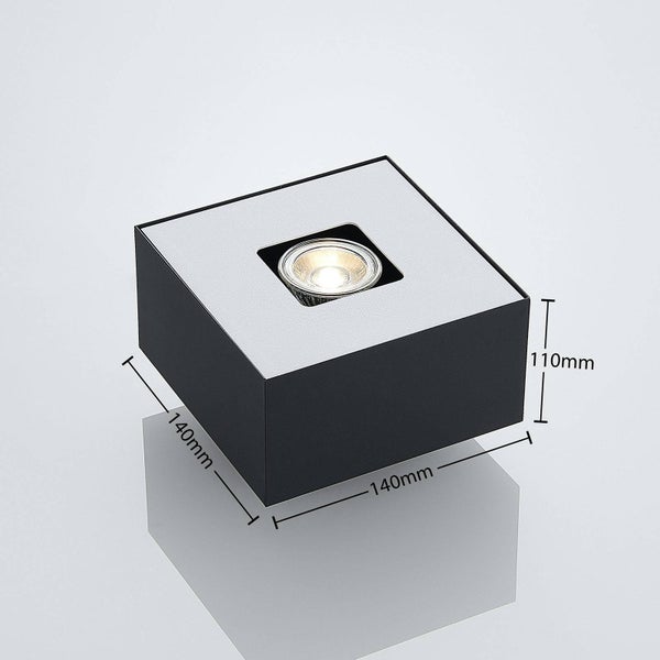 Quadratische Aufbauleuchte mit den Maßen 140 mal 140 mal 110 Millimeter