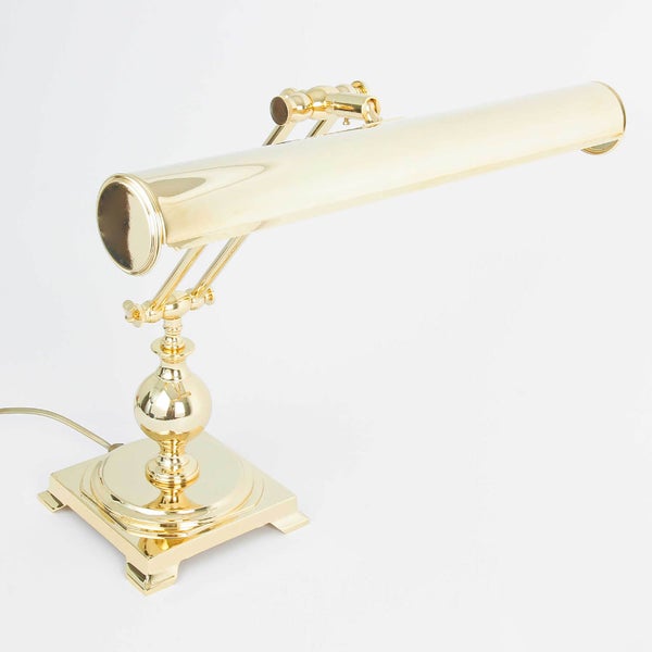 Goldfarbene Schreibtischlampe mit verstellbarem Arm und Sockel