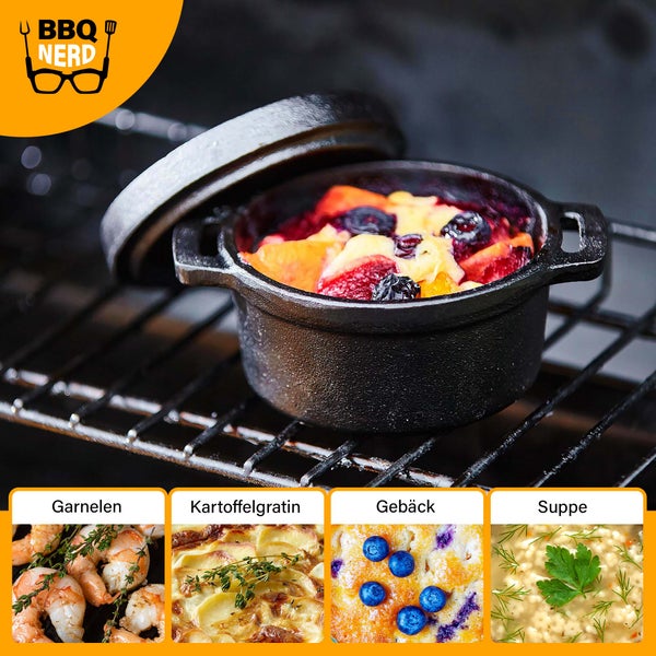 BBQ-Nerd Mini Dutch Oven | Kleiner Gusseisentopf mit Deckel 11x5cm für Grill, Feuerstelle, Backofen, Herd | Serviertopf Kochtopf Schmortopf Brottopf Bräter Cocotte - Feuerfester Topf aus Gusseisen