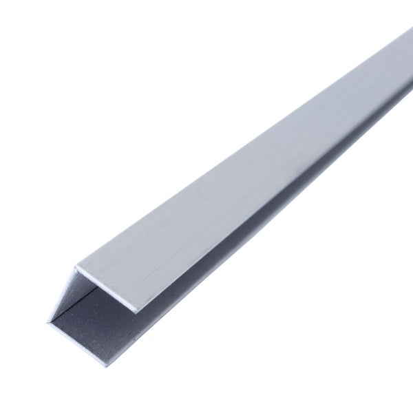 U-Profil aus Aluminium, silberfarben.