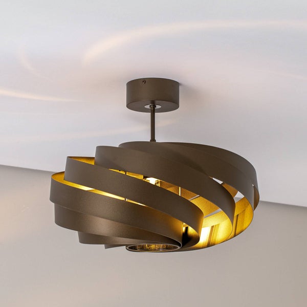 Drahtwein in einem Topf