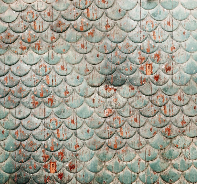 Holzschindeln mit abblätternder Oberfläche
