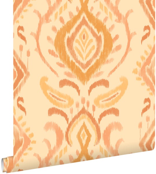 Tapetenrolle mit Ikat-Muster für die Wandgestaltung