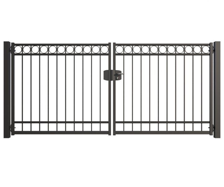 Doppelflügeltor aus Metall mit Zierleisten und Griff