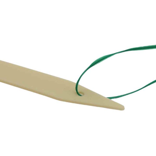 Pflanzenstecker mit grüner Schnur