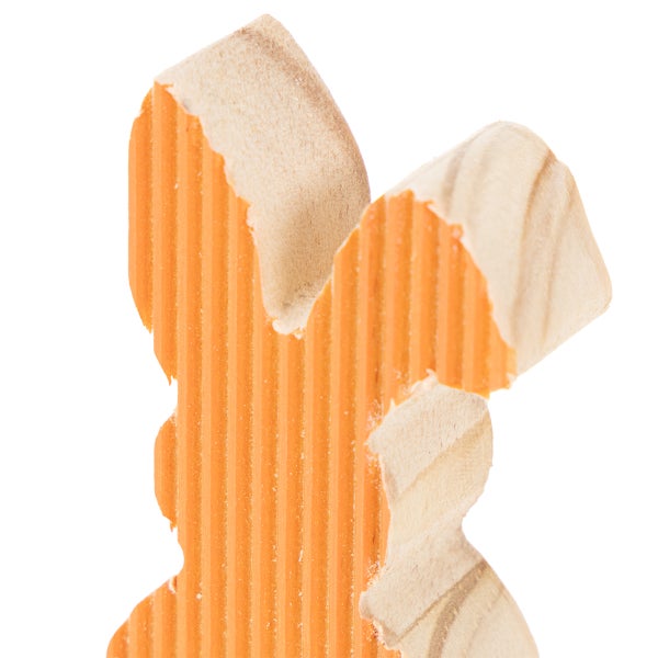 Holzfigur in Hasenform mit orangem Innenleben