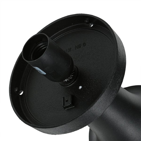 Detailansicht einer schwarzen Wandleuchte mit Lampenfassung