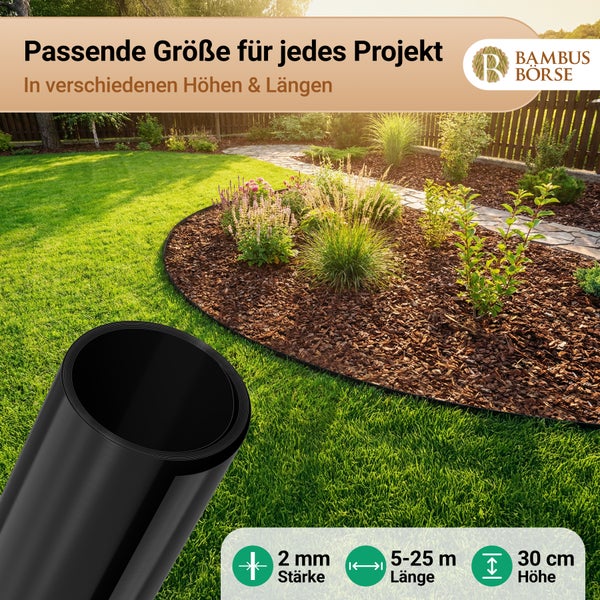 Schwarze Rasenkante aus Kunststoff im Garten zwischen Rasen und Beet. 2 Millimeter Stärke, verschiedene Längen und Höhen. Bambus Börse Logo.