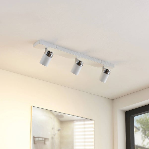 Deckenleuchte mit drei Strahlern zur Raumbeleuchtung