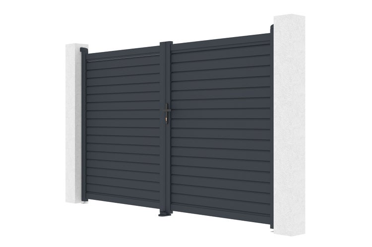 Zweiflügeliges Einfahrtstor aus anthrazitfarbenem Aluminium mit horizontalen Lamellen und Griff.