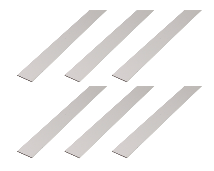 Set aus sechs flachen Metallprofilen in rechteckiger Stabform für handwerkliche Anwendungen