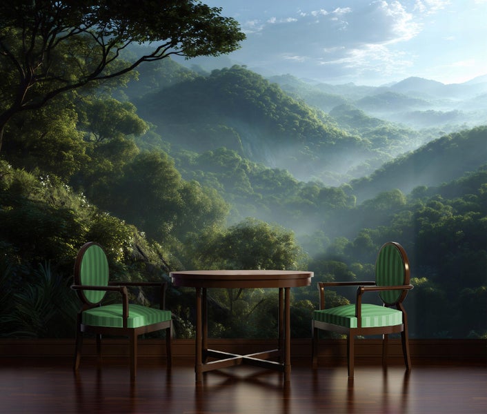 Szene mit Tisch, Stühlen und Waldtapete