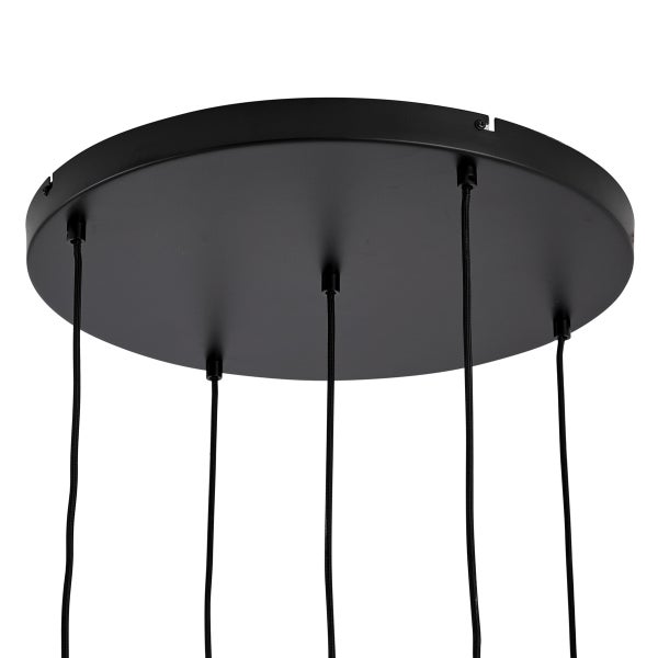 Deckenbefestigung einer Lampe mit Kabeln