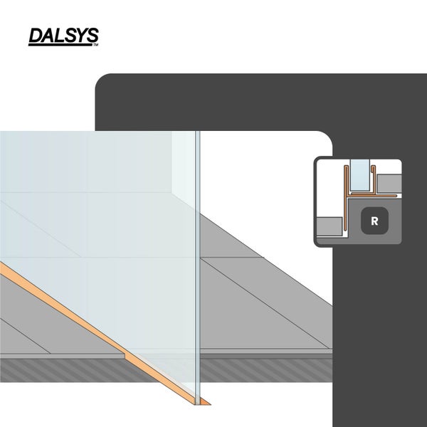 Dalsys Logo. Duschprofil für bodengleiche Duschen mit Glaselement auf Fliesenboden und technischer Querschnittzeichnung.