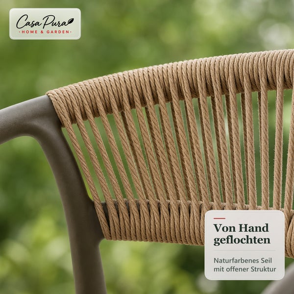 Detailansicht einer handgeflochtenen Rückenlehne eines Gartenstuhls aus Seil mit Naturoptik und Casa Pura Logo