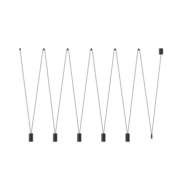 Schwarze Pendelleuchte mit fünf zylinderförmigen Schirmen in Zickzack-Anordnung an dünnen Kabeln.