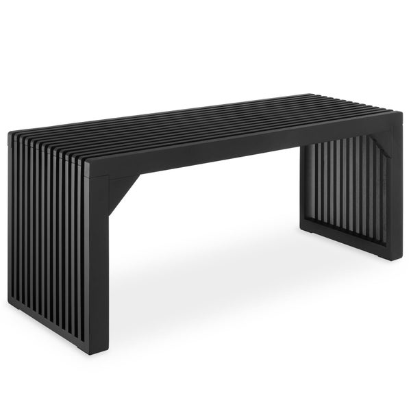Moderne Gartenbank aus Holz mit Lamellenoptik als Sitzbank für den Außenbereich