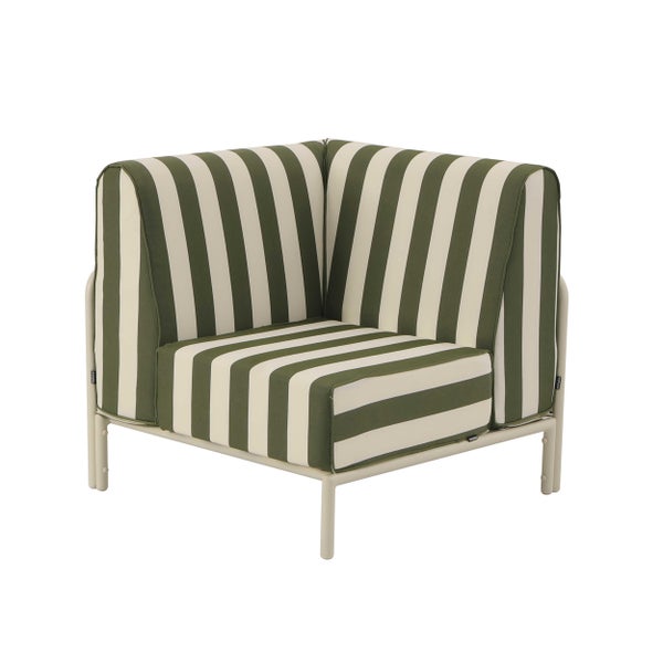 Garten-Lounge-Eckelement mit gestreiften Polstern und Metallgestell für den Außenbereich.