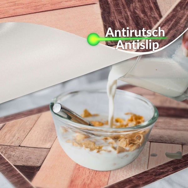 Platzset in Holzoptik mit rutschhemmender Unterseite unter einer Schüssel mit Müsli.