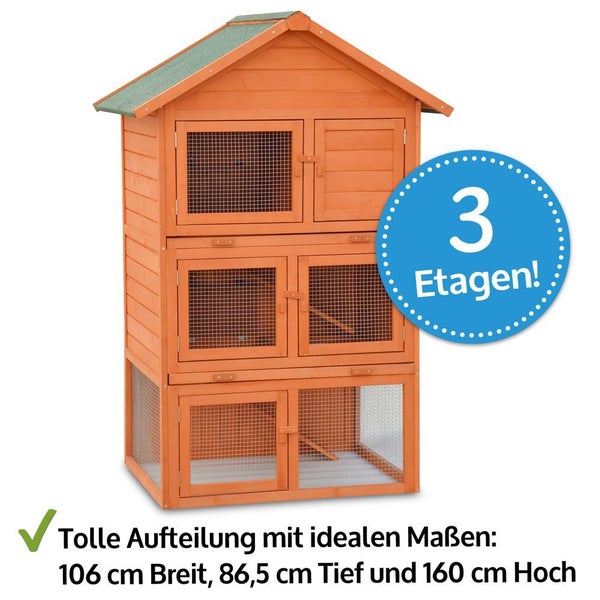 Holz-Kleintierstall mit drei Etagen. Breite 106 Zentimeter, Tiefe 86,5 Zentimeter, Höhe 160 Zentimeter.