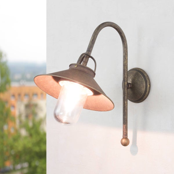 Metall Wandleuchte mit Lampenschirm und Glaskolben