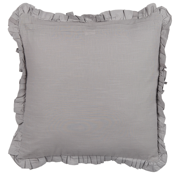 Quadratisches Dekokissen mit Rüschenbesatz am Rand aus Textil.
