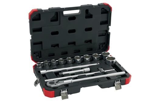 Offener Werkzeugkoffer mit Steckschlüsselsatz