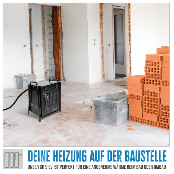 Baustellenszene mit Heizgerät, Ziegelsteinen und Mörtelkübeln in einem Rohbau