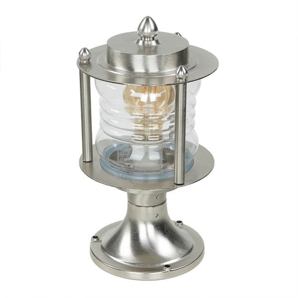 Laterne für den Außenbereich mit einem Glasschirm und einem Metallsockel