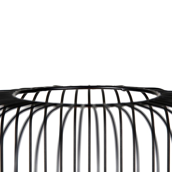 Detailansicht eines Lampenschirms aus Metall