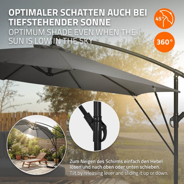 Ampelschirm mit Neigefunktion und 360 Grad Drehgelenk zur flexiblen Beschattung auf der Terrasse.
