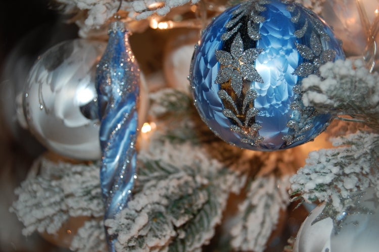 Eislack Blau 8cm Glaskugelsortiment 9-teilig, mundgeblasen und aufwendig handdekoriert, 9 Stck., Weihnachtsbaumkugeln, Christbaumschmuck, Weihnachtsbaumanhänger