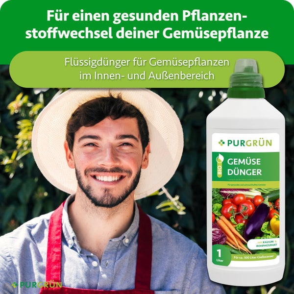 Eine Flasche PURGRÜN Bio Gemüsedünger als Flüssigdünger für ein Liter Inhalt neben einem lächelnden Gärtner mit Hut.