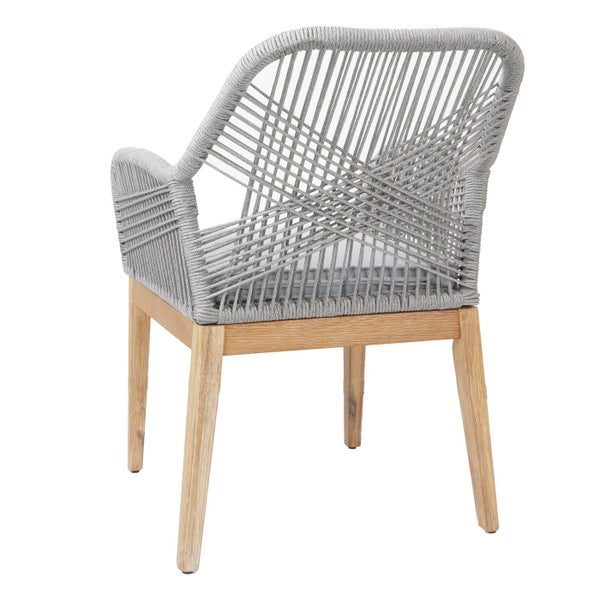 Grauer Lounge Sessel mit Armlehne und Holzbeinen