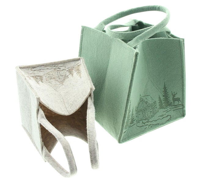 Zwei Filztaschen mit Henkeln und Hüttenmotiv