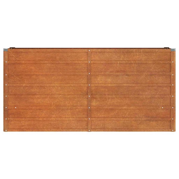 Sichtschutzelement mit horizontalen Lamellen in Rost-Optik.