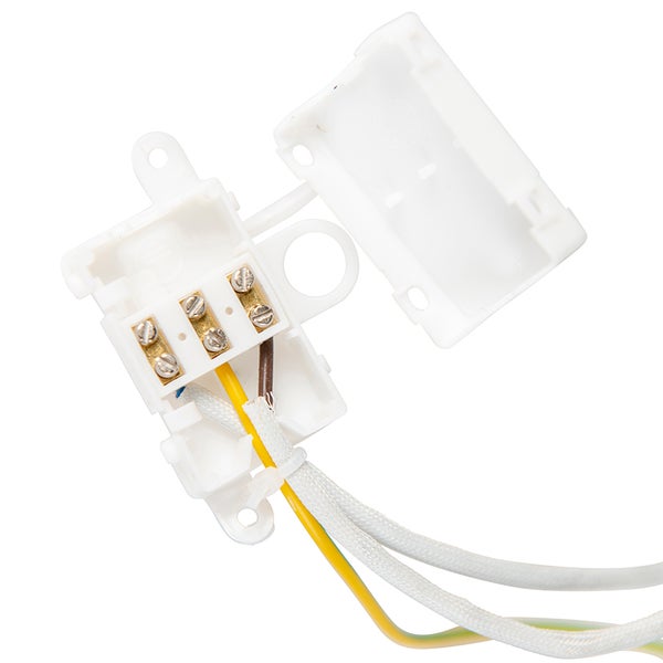 Aufputz Verteilerdose mit geöffnetem Deckel und Kabeln