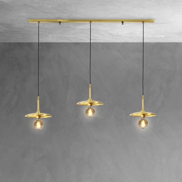 Goldfarbene Pendelleuchte mit drei Leuchten und runden Lampenschirmen