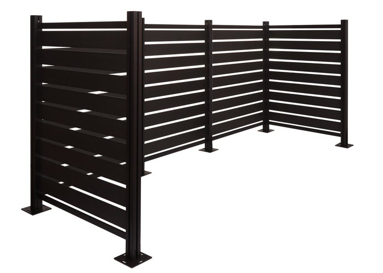 Dunkler Sichtschutzzaun aus Aluminium mit horizontalen Lamellen und Pfosten.