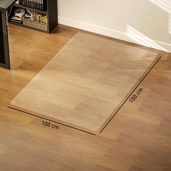 Transparente Bodenschutzmatte für Hartböden, rechteckig, 100 mal 150 Zentimeter, auf Holzfußboden im Heimbüro.