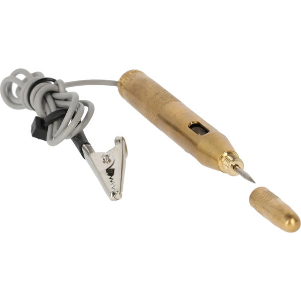 Bohrer- und Bit-Set in geöffnetem Koffer