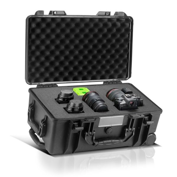 Detailansicht einer schwarzen Transportbox mit transparentem Beschriftungsfeld und Drehverschluss